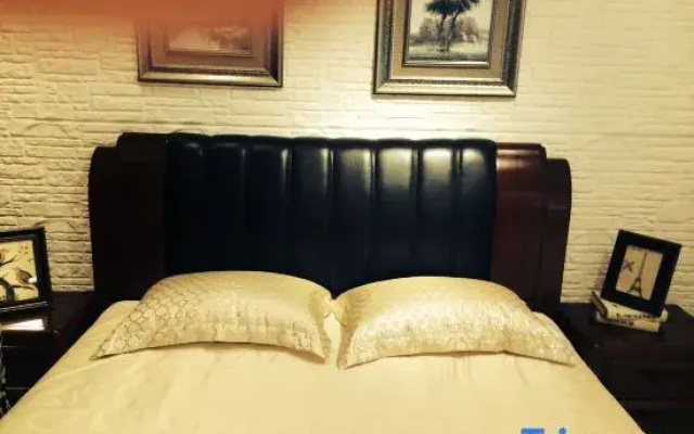 Ruyi Hotel (Hefei Binhu Century City Shop)