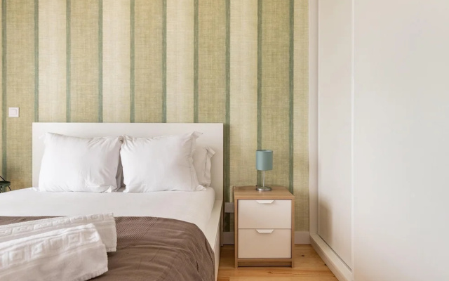 Belem Design 05 by Homing
