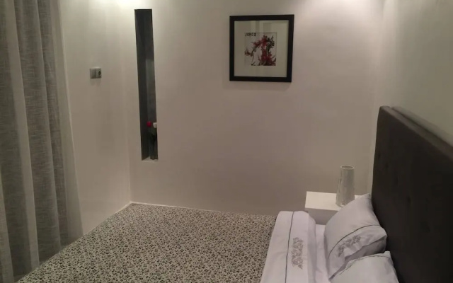 Lovely Furnished Apartment -b.new @ Maarif/ghandi