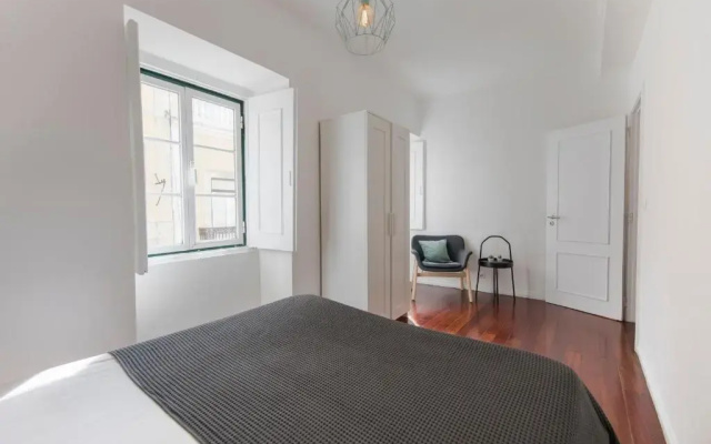 LovelyStay - Bica Patio Duplex