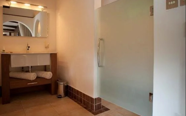 Ngerende Island Lodge