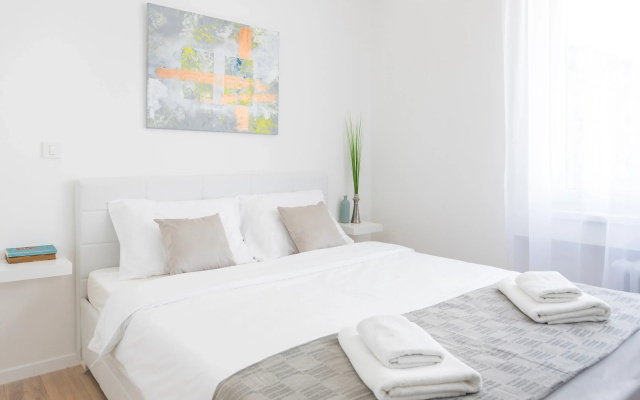 Modern and Bright Studio in Main Pedestrian Zone