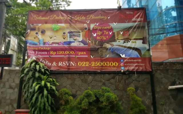 Scarlet Dago Hotel
