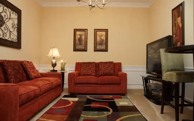 Poolside Penthouse Cabana 3 Bedroom Condo by Redawning