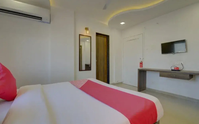 OYO 17036 Rk's Regency