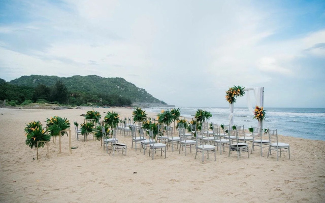 Longhai Channel Beach Resort