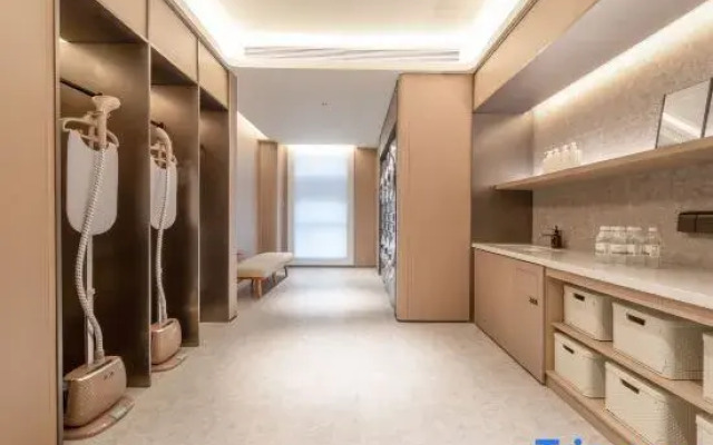 JI Hotel (Jianhu County Government Baolong Plaza)