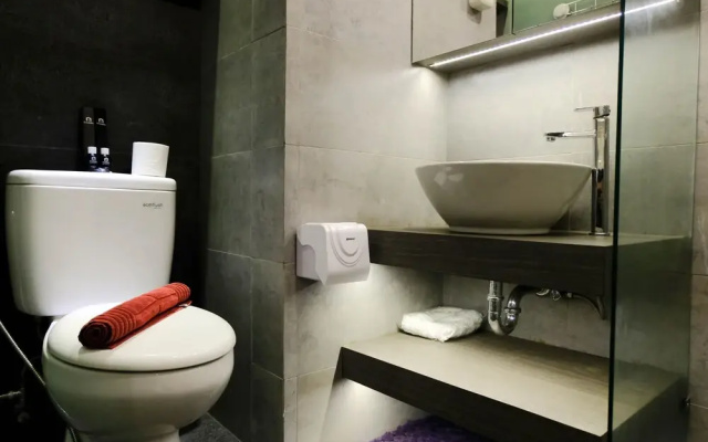 Homey 1Br At Apartment Parahyangan Residence