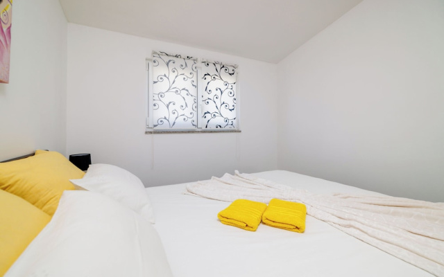 Apartments Pera