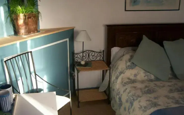 Le Chat Bleu Chambres dHotes B&B