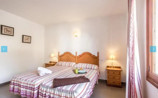 Villa - 2 Bedrooms with Pool and WiFi - 105082