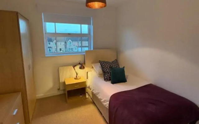 2 Bed-sleeps 3-parking-town Centre