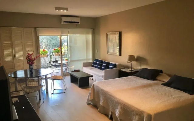 Cozy Studio in the Heart of Recoleta