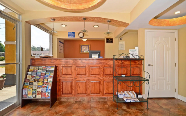 Americas Best Value Inn Alexandria