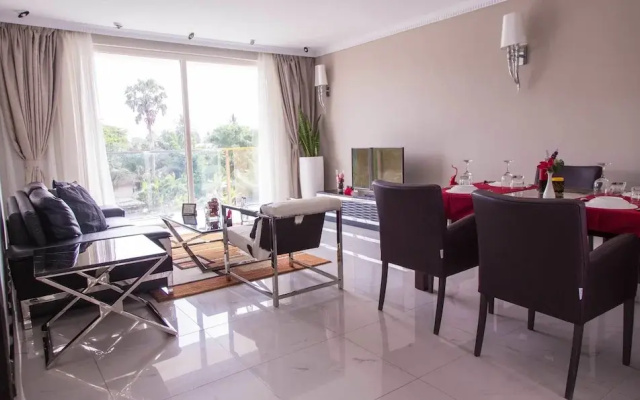 Red Mango Apartment Hotel