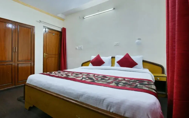 Hotel Dolls Inn