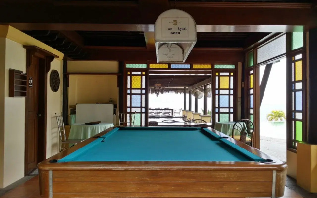 Vista Aplaya Resort