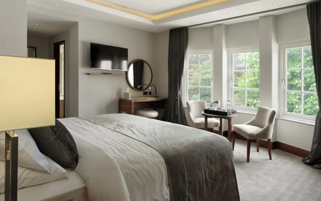 One Warwick Park Hotel