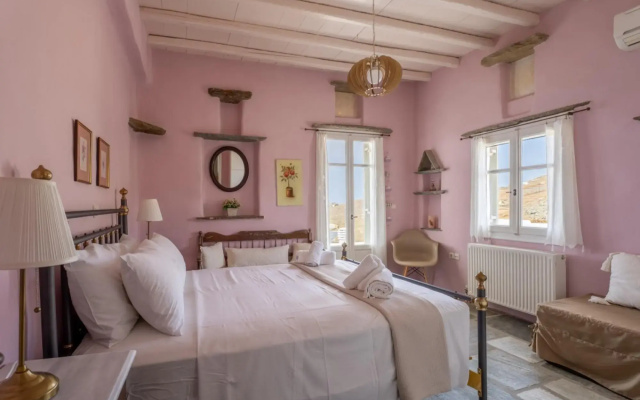Maison Simone with private heated infinity pool & spectacular sea view