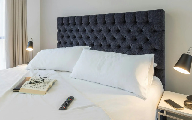 Meriton Suites Campbell Street, Sydney