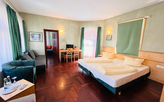 Hotel Hoepfner Burghof