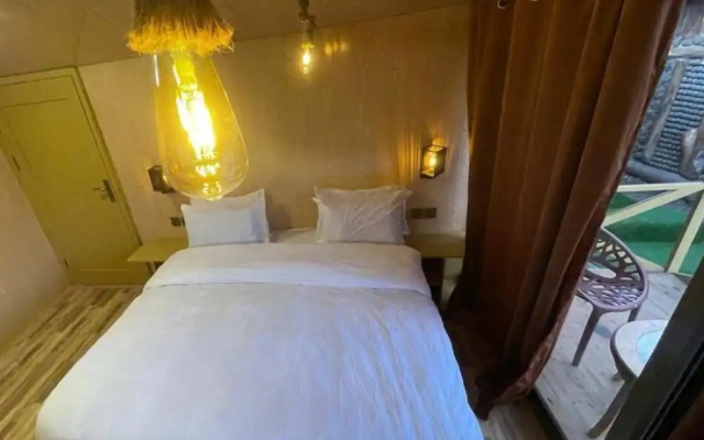 Ayash Resort