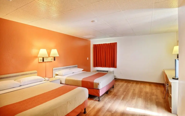 Motel 6 Nashua