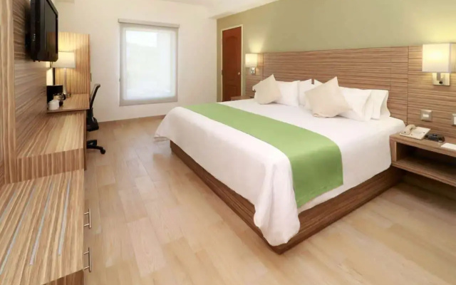Wyndham Garden Valle Real