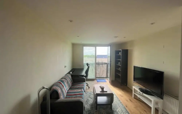 Modern 1BD Flat - 5 min Walk to Battersea Park!