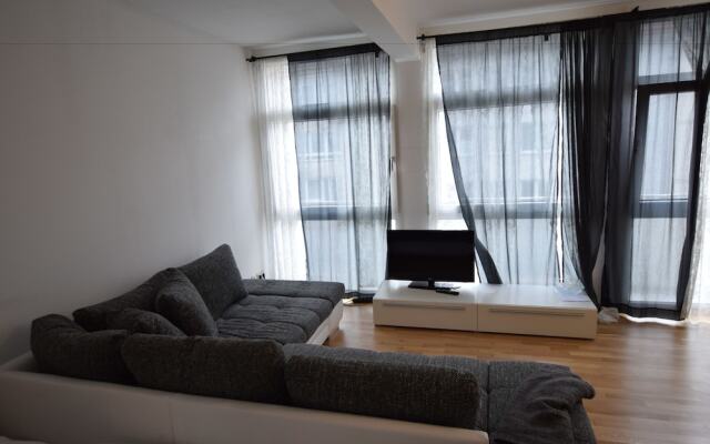 Отель Tolstov-Hotels Ackerstraße Apartment Германия, Дюссельдорф - отзывы, цены и фото номеров - забронировать отель Tolstov-Hotels Ackerstraße Apartment онлайн комната для гостей