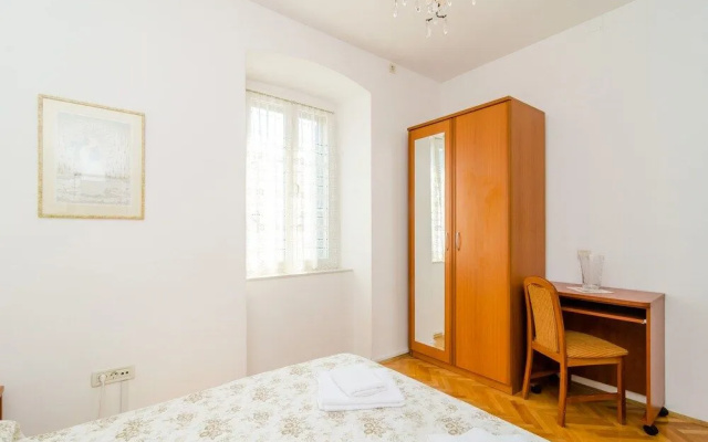 Stone House Dimato