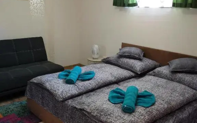 Lili Apartman