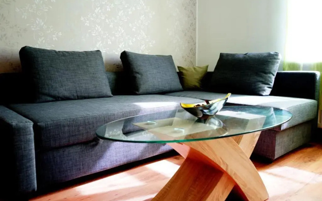 Arnie Apartman