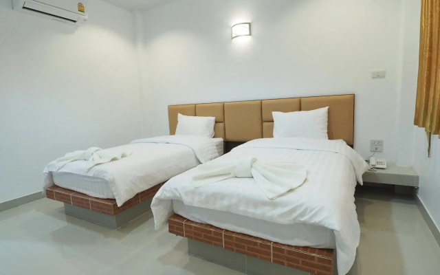The Phant Hotel