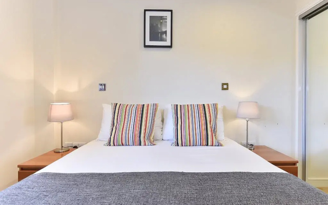 Deluxe London Bridge Apartment