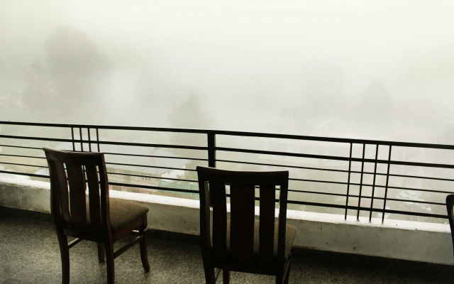 OYO Rooms Bhagsu Waterfall