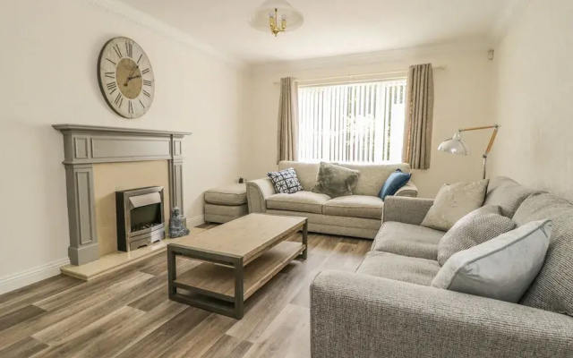 Moss Carr, Grimsby
