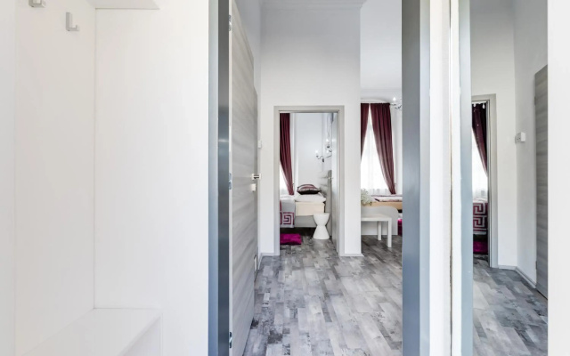 Apartment Thunovská 10