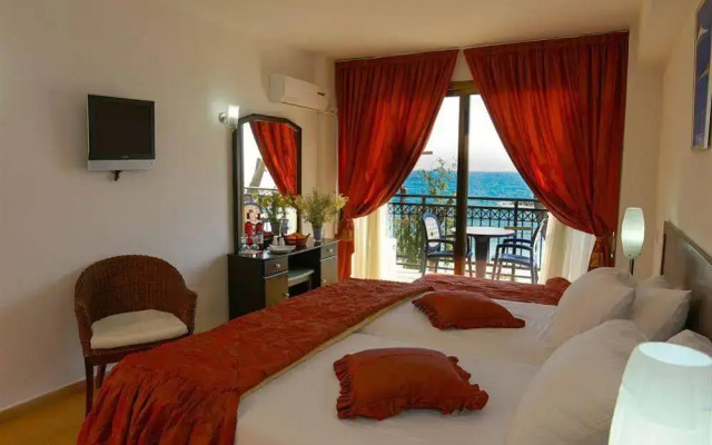Aquarius Beach Hotel