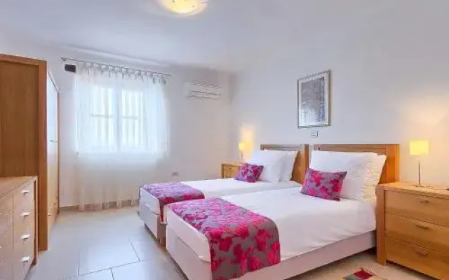Villa Daymon