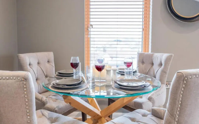 Woodbridge Penthouse