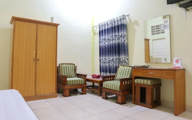 Hotel Almadinah Syariah by OYO Rooms