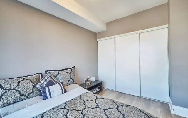 Toronto Escape - Moonstone Suite