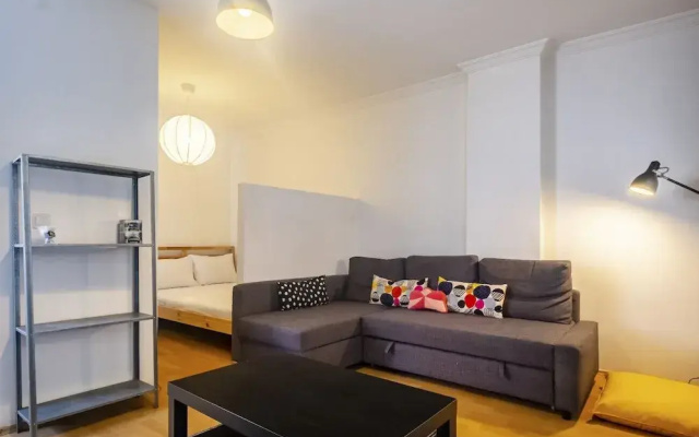 Vibrant Studio Flat Near Taksim Square