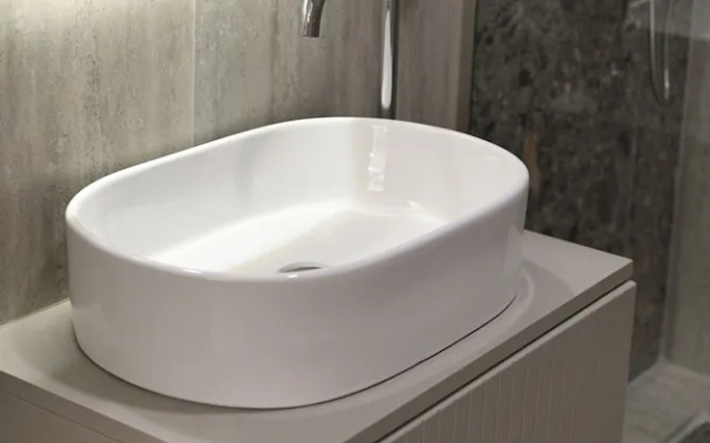 Cosmos Luxury Studio Suites