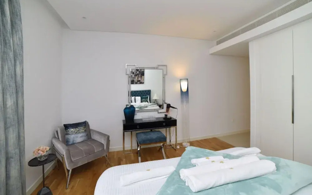 4BR Apt on Bluewater Island