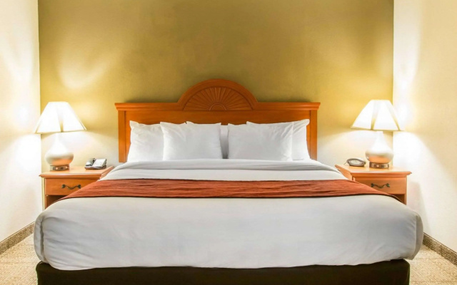 Comfort Suites Fort Pierce I-95