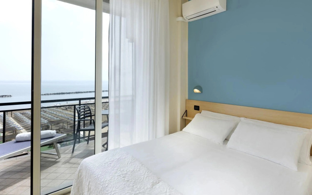 Hotel Constellation