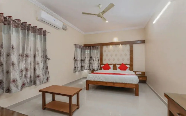 Oyo 24264 Monisha Residency