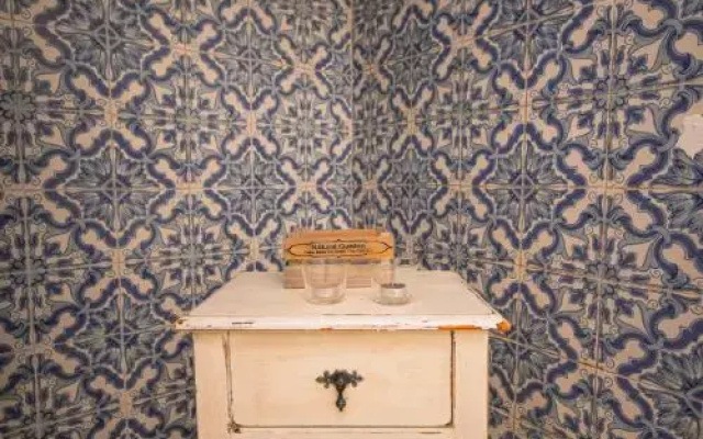 Trendy Alcantara Apartment